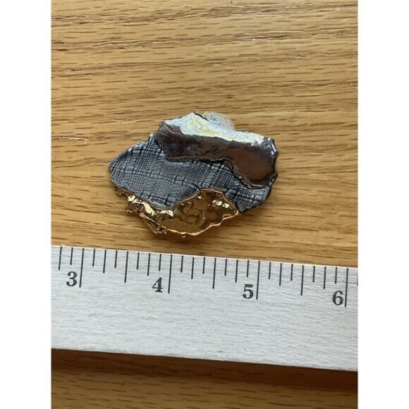 Abstract Metallic Silver & Gold Brooch Pin With Textured Design - Picture 4 of 4